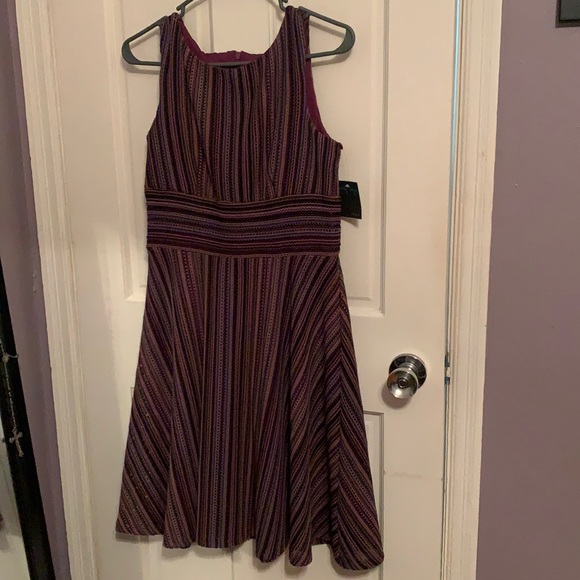 Gabby Skye Sleeveless Dress - Picture 1 of 5